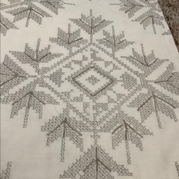 NWT Pottery Barn Snowflake Lumbar Pillow Cover ❄️ - Picture 4 of 6
